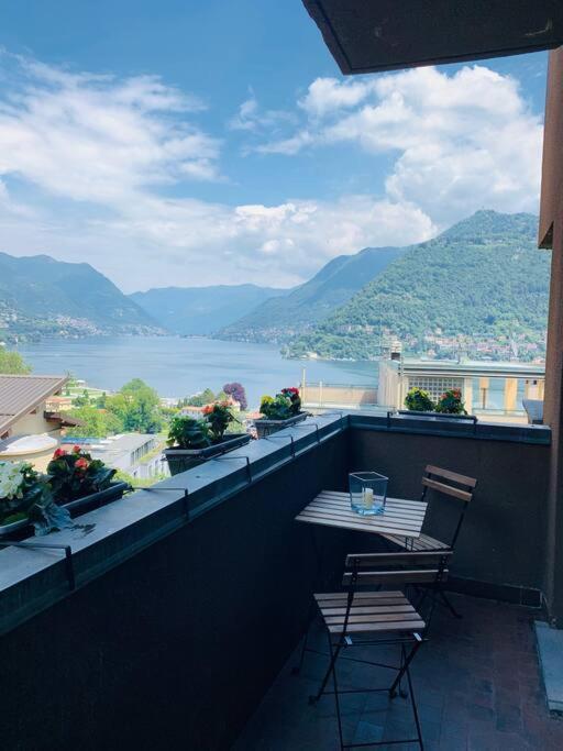 Look Giovane Per Una Casa Vista Lago Como Exterior foto